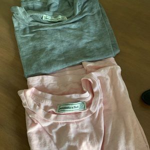 2 plain tees